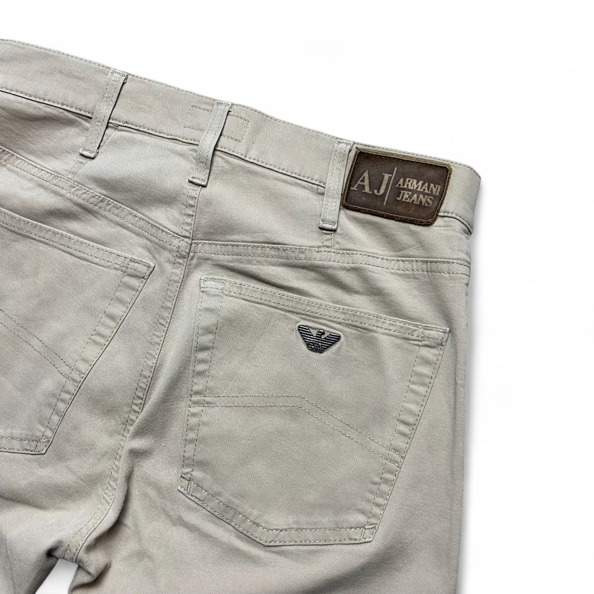 (31) Vintage Armani Jeans