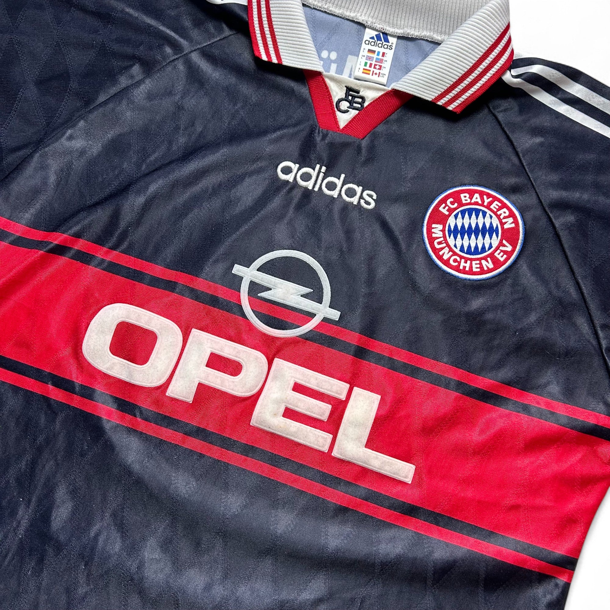 (M) Adidas Vintage FC Bayern Zickler Jersey