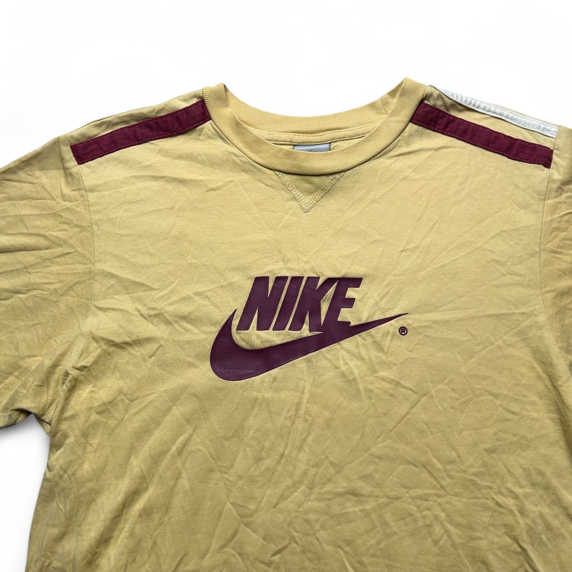 (M) Nike T-Shirt Spellout